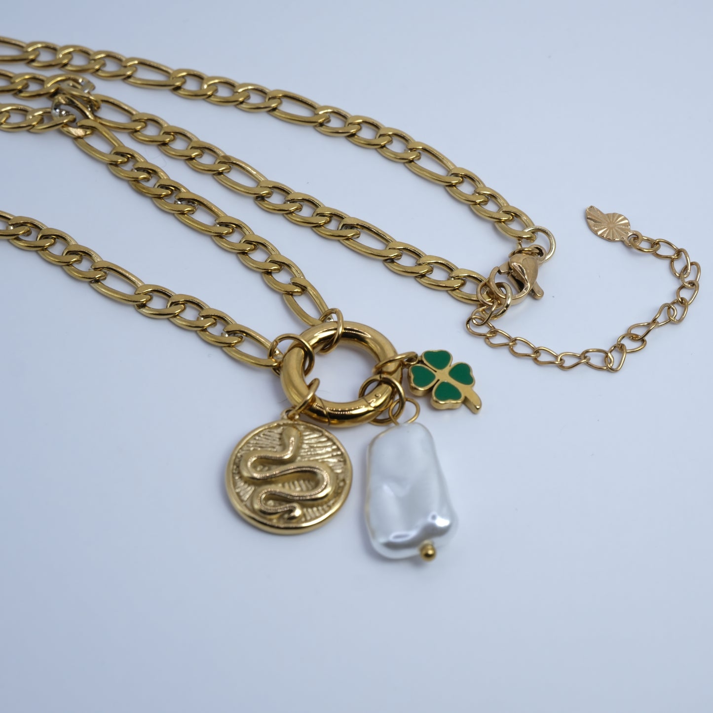 Colar Aurora Dourado + Redondo + 3 Pendentes